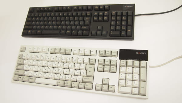 写真上：REALFORCE R2-JP4-BK / 写真下：REALFORCE R2-JPV-IV