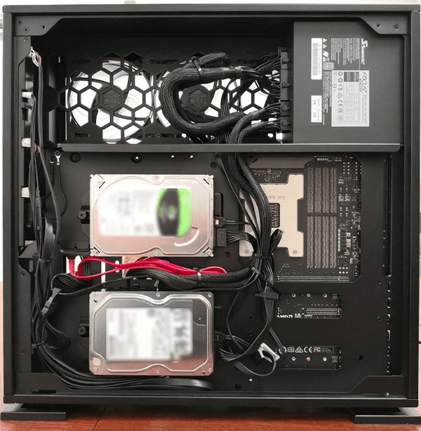 送込)INWIN303 NVIDIA EDITION ATXケース