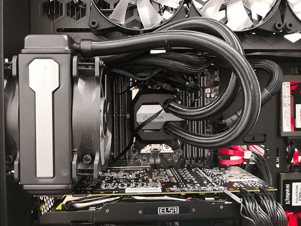 IN WIN IW-CF06B 303-BlackにCorsair H80i V2水冷キットの取り付け