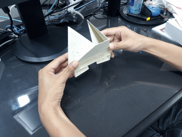 スマホ・タブレット・ノートパソコンに対応した「Foldable2」の折り方3-手順③