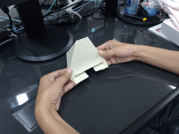 スマホ・タブレット・ノートパソコンに対応した「Foldable2」の折り方4-手順④