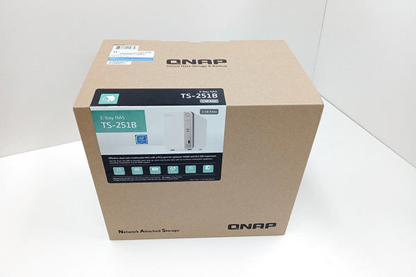 QNAP TS-251B 梱包箱