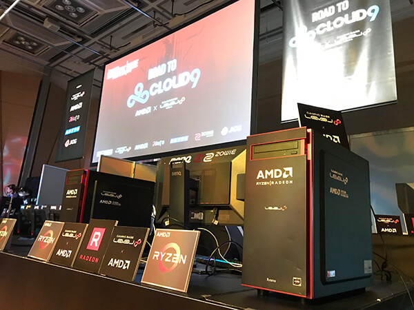 会場に設置されたAMD Ryzenプロセッサー搭載のLEVEL∞ ゲーミングPC