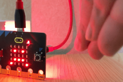 micro:bit v2.0の新機能で、拍手に反応するゲームを制作のイメージ画像