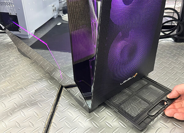 底面のダストフィルター