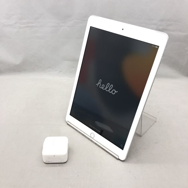 APPLE 〔中古〕iPad 第6世代 32GB シルバー MR6P2J／A docomo（中古1