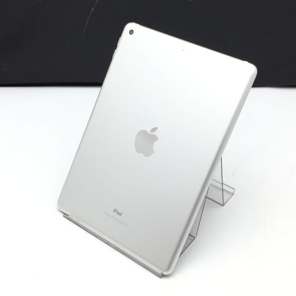 APPLE 〔中古〕iPad 第6世代 32GB シルバー MR7G2J／A Wi-Fi（中古1