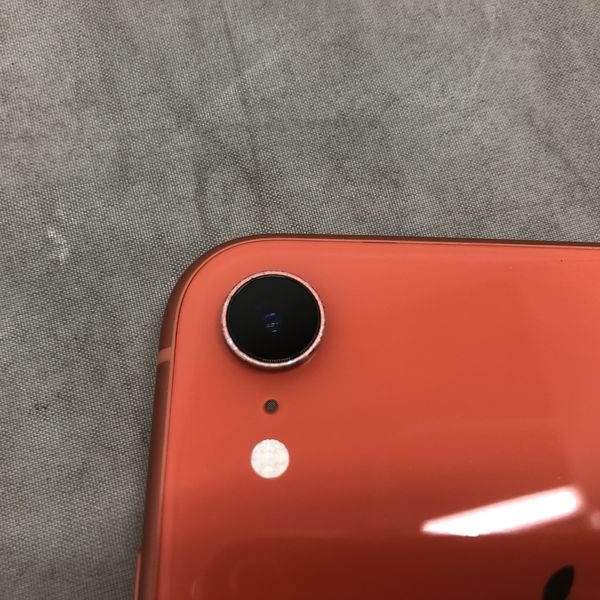 Apple - 美品 docomo iPhoneXR 64g  コーラル iPhoneXR 64GB コーラル Bランク SIMフリー – ニューズドフォン