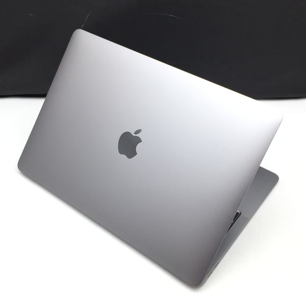 MacBookAir 13インチ　i5 8GB SSD1TB　Monterery