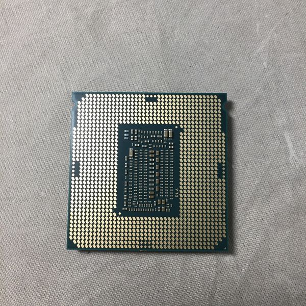 Intel 〔中古〕インテル® Core™ i7 プロセッサー 9700 〔3.0GHz／LGA