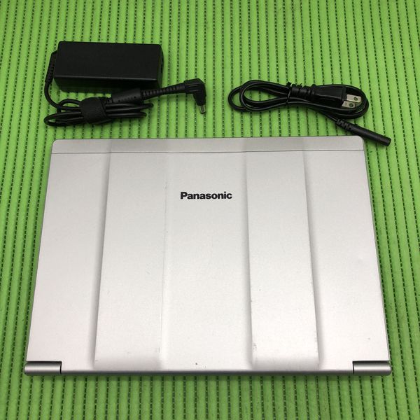 PANASONIC 〔中古〕Lets note SV8 CF-SV8KDWQR シルバー Core i5
