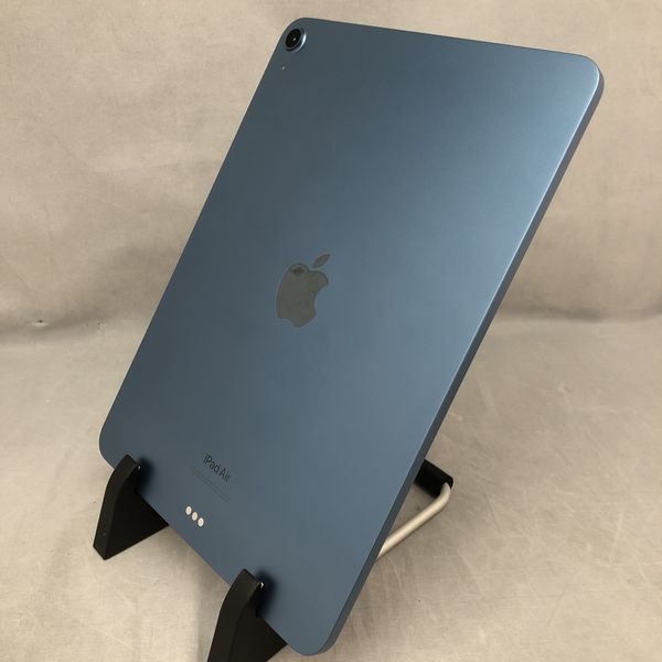 APPLE 〔中古〕iPad Air 第5世代 64GB ブルー MM9E3J／A Wi-Fi