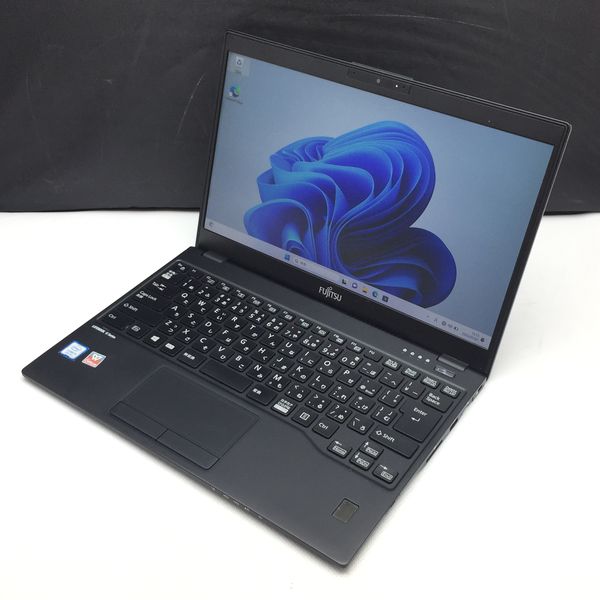 N*E様 FUJITSU LIFEBOOK U939/B FMVU24014 Fujitsu Lifebook U939: An ultra-light business laptop