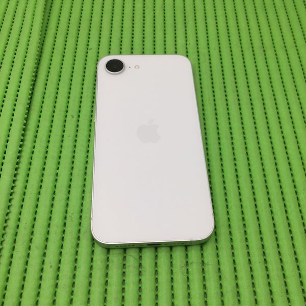 APPLE 〔中古〕iPhone16e 128GB ホワイト MD1R4J／A SIMフリー