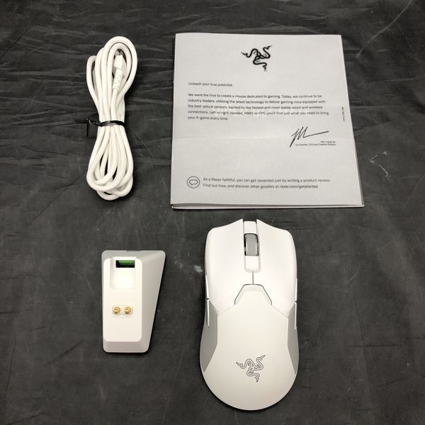 PCハード　Razer 有線/ワイヤレス ゲーミングマウス VIPER ULTIMATE MERCURY WITH CHARGING DOCK [RZ01-03050400-R3M1](状態：USBケーブル欠品) Razer Viper Ultimate Ultralight Wireless Optical Gaming