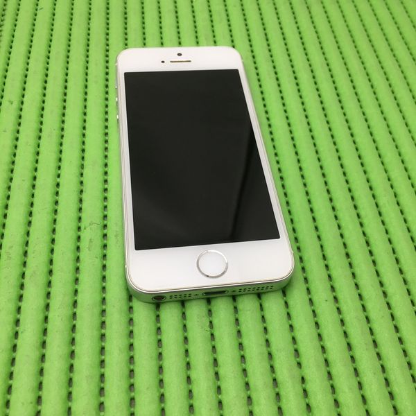APPLE 〔中古〕iPhoneSE 64GB シルバー MLM72J／A SoftBank