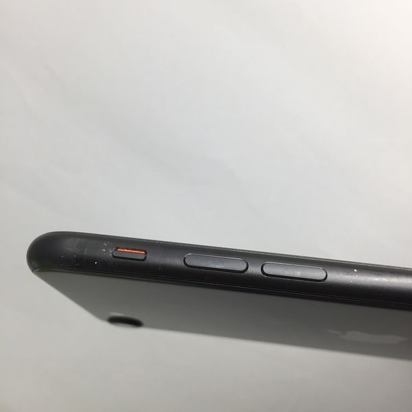 APPLE 〔中古〕iPhoneSE 第2世代 128GB ブラック MHGT3J/A SIM APPLE 〔中古〕iPhoneSE 第2世代 128GB ブラック MHGT3J/A SIM