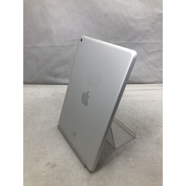 APPLE 〔中古〕iPad 第8世代 128GB シルバー MYLE2J/A Wi-Fi APPLE 〔中古〕iPad 第8世代 128GB シルバー MYLE2J/A Wi-Fi