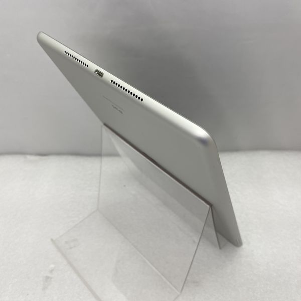 APPLE 〔中古〕iPad 第9世代 64GB シルバー MK2L3J／A Wi-Fi