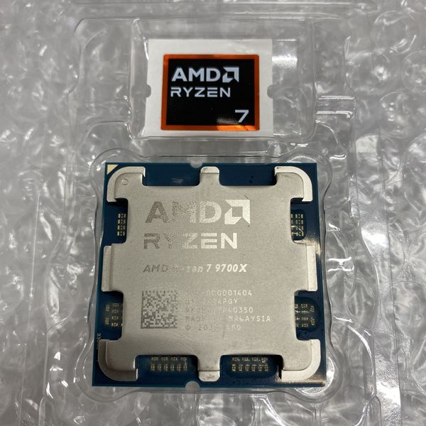 AMD 〔中古〕Ryzen7 9700X BOX 〔3.8GHz／Socket AM5〕（中古1