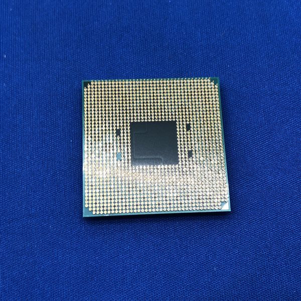AMD RYZEN5 2400G 中古 AMD 〔中古〕Ryzen 5 2400G 〔3.6GHz／SOCKET AM4〕（中古1ヶ月
