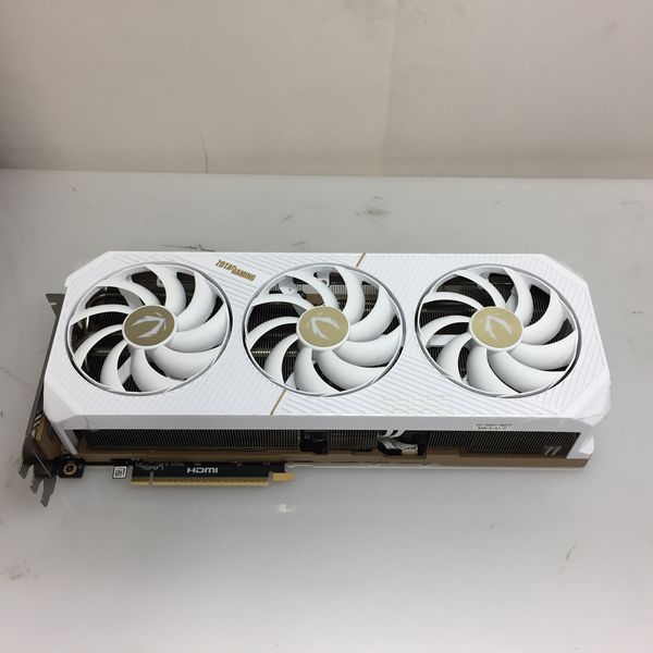 【中古】ZOTAC RTX 5080 SOLID OC White ZOTAC 〔中古〕RTX 5080 SOLID OC White Edition ZT-B50800Q-10P（中古