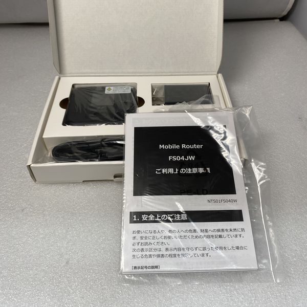 富士ソフト 〔中古〕FUJISOFT Mobile Router FS040W（中古1ヶ月保証
