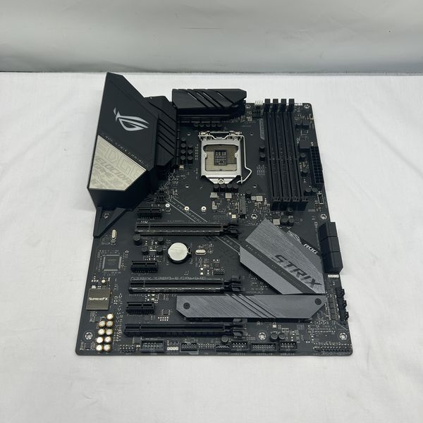 【中古】マザーボードASUS ROG STRIX Z390-F GAMING ASUS ROG Strix Z390-F Gaming LGA 1151 Intel Z390 HDMI USB 3.1 ATX
