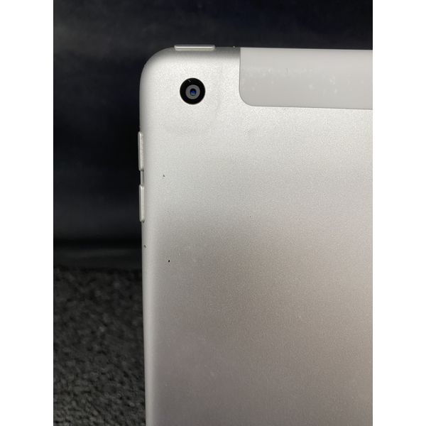 【ジャンク】iPad 第9世代64GB シルバー（通電不可 AmazonリニューアルiPad9世代64GBシルバー整備済み品