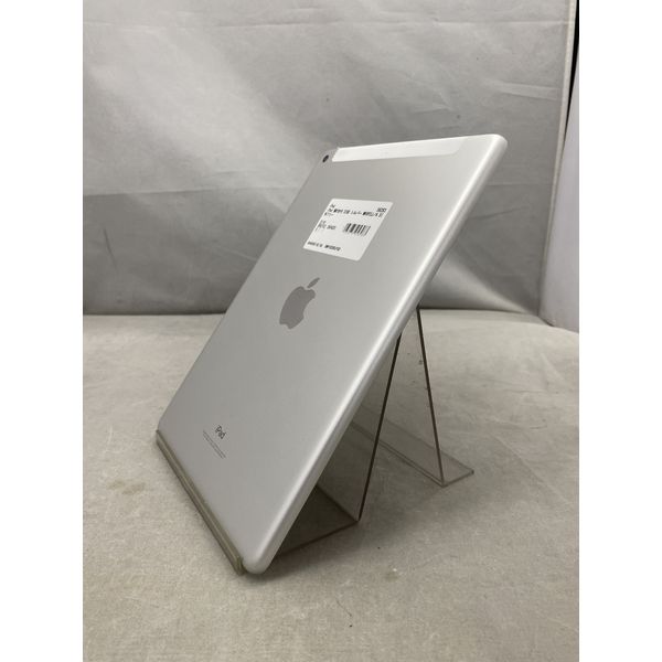 APPLE 〔中古〕iPad 第6世代 32GB シルバー MR6P2J/A SIMフリー（中古1