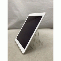 APPLE 〔中古〕iPad 第5世代 32GB シルバー MP1L2J/A au（中古1ヶ月