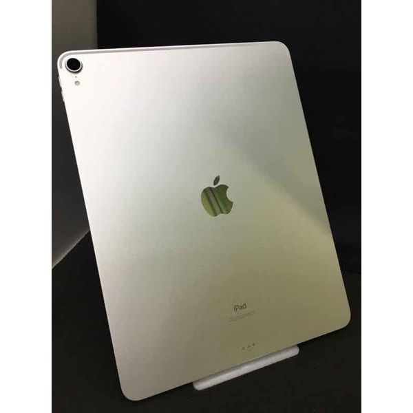 iPad Pro 12.9インチ第3世代 Wi-Fiモデル 256GB シルバー APPLE 〔中古〕iPad Pro 12.9ｲﾝﾁ (第3世代) Wi-Fi 256GB ｼﾙﾊﾞｰ