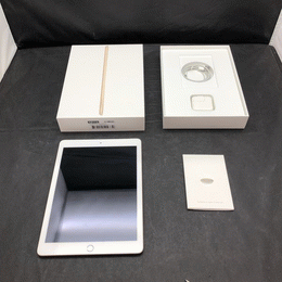 〔中古〕iPad (第5世代) Wi-Fi+Cellular 128GB ゴールド MPG52J/A au（中古保証3ヶ月間）