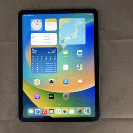 〔中古〕iPad Air4 (第4世代) Wi-Fiﾓﾃﾞﾙ 64GB ｽｶｲﾌﾞﾙｰ FYFQ2J/A（中古保証3ヶ月間）
