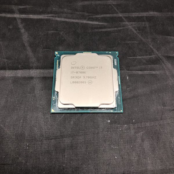 Intel 〔中古〕インテル® Core™ i7 プロセッサー -8700K BOX（中古保証