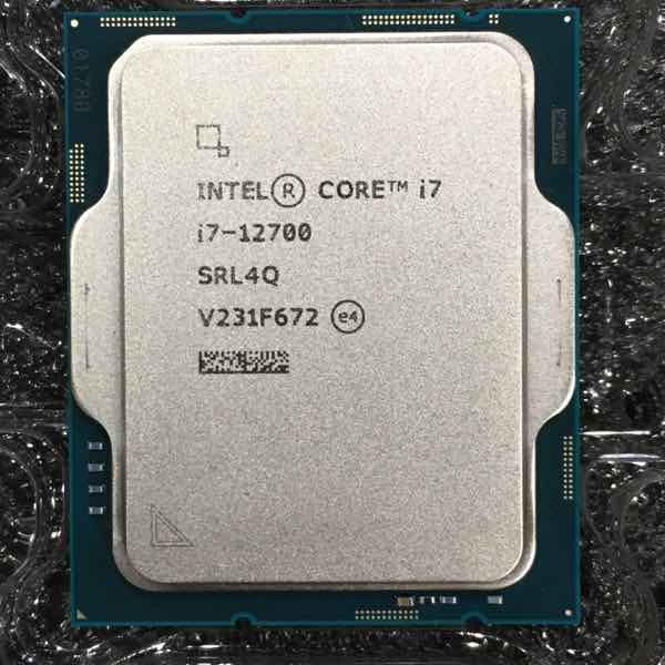 Intel Corei7 プロセッサー 12700