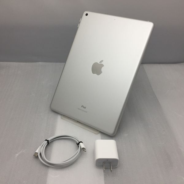 新品未開封品 iPad 10.2 32gb 第8世代 シルバー MYLA2J/A