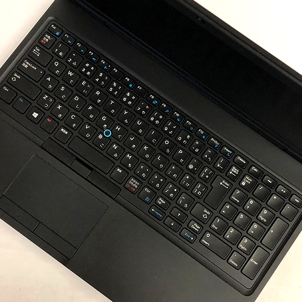 DELL 〔中古〕Latitude 5590 / インテル® Core™ i7 プロセッサー 8650U