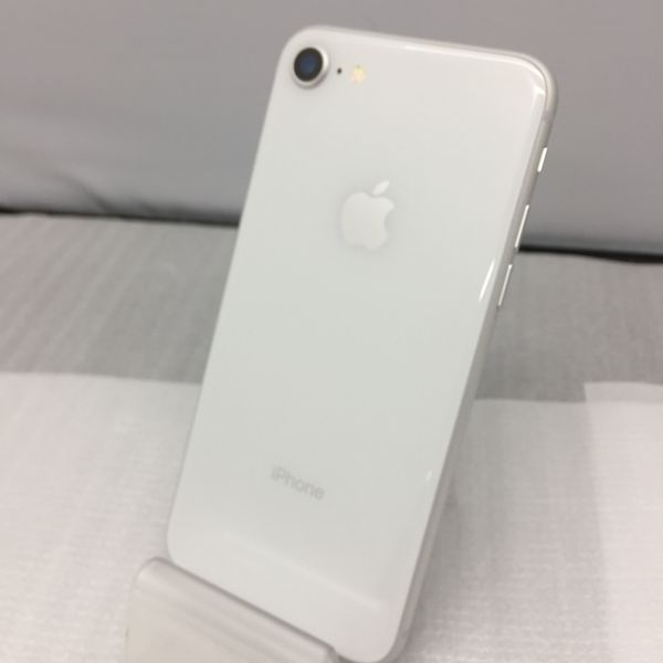 iPhone 8 Silver 64 GB SIMロック解除