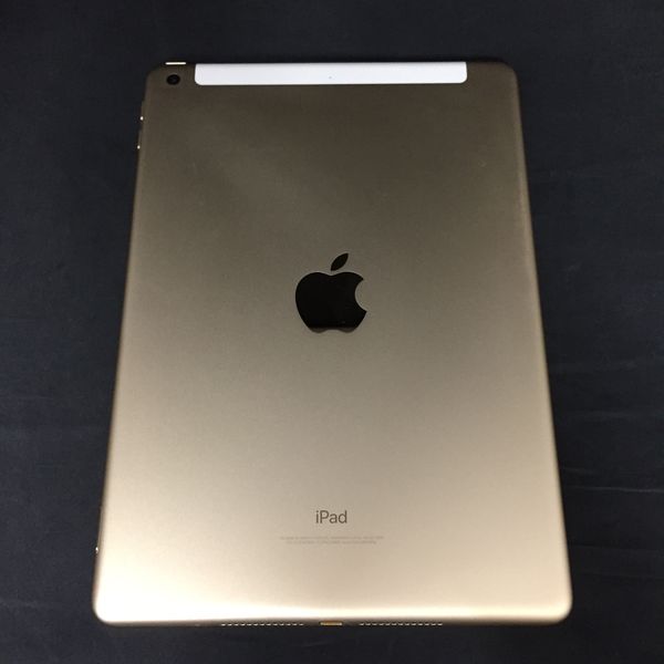 スマホ/家電/カメラdocomo iPad 第5世代 WiFi+Cellular 128GB 金色
