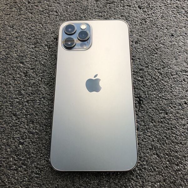 APPLE 〔中古〕iPhone12 Pro 128GB MGM53J/A Graphite docomoロック