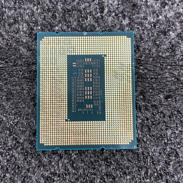 Intel 〔中古〕インテル® Core™ i5-12600K プロセッサー BOX（中古保証 ...