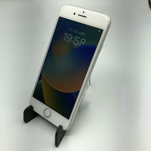 APPLE 〔中古〕iPhone8 64GB シルバー MQ792J/A docomo対応端末 SIM