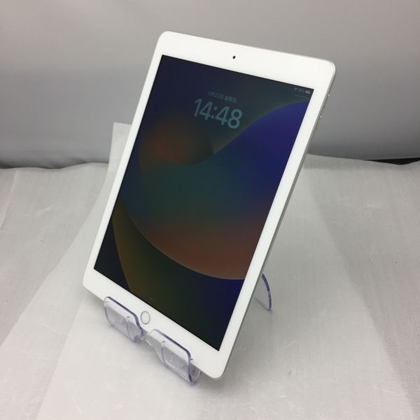 APPLE 〔中古〕iPad (第6世代) Wi-Fiﾓﾃﾞﾙ 32GB ｼﾙﾊﾞｰ MR7G2J/A（中古