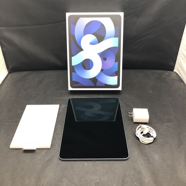 iPad Air4 WiFiモデル64GBスカイブルー