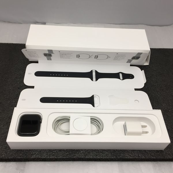 APPLE 〔中古〕Apple Watch Series5 GPSﾓﾃﾞﾙ 44mm MWVF2J/A ブラック ...