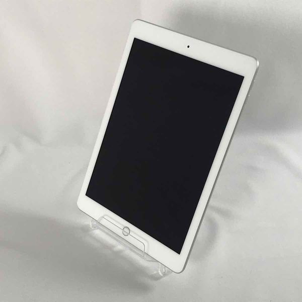 スマホ/家電/カメラ☆・美品☆ iPad 第5世代 シルバー32GB Wi-Fiモデル