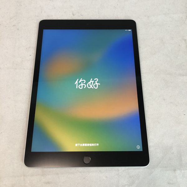 PC/タブレット第９世代iPad　WiFiモデル６４GB