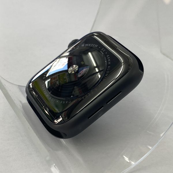 APPLE 〔中古〕Apple Watch SE GPSモデル 44mm MYDT2J/A(中古保証 APPLE 〔中古〕Apple Watch SE GPSモデル 44mm MYDT2J/A(中古保証