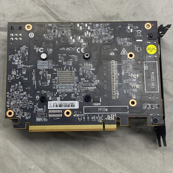 玄人志向 〔中古〕RD-RX6500XT-E4GB/SF（中古保証1ヶ月間